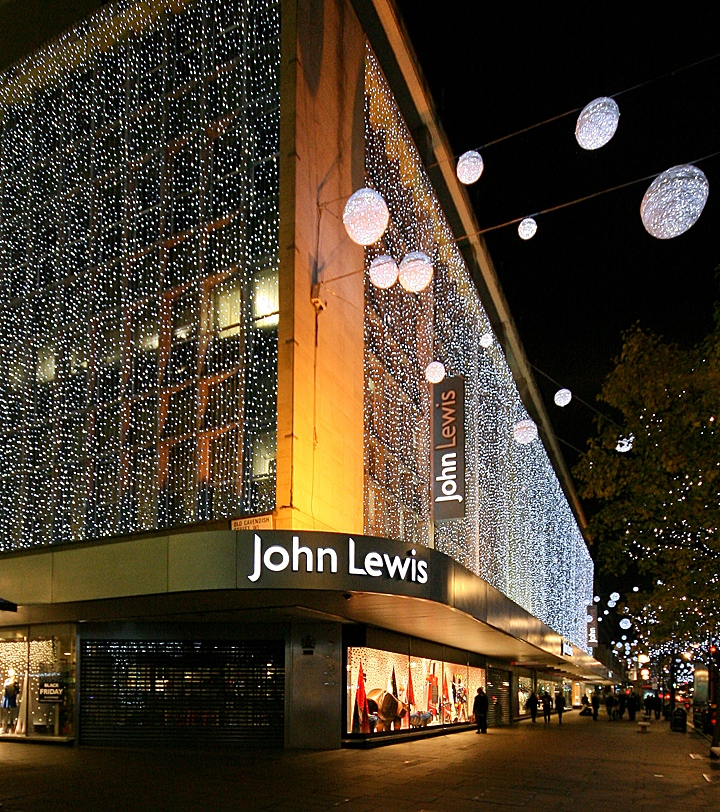 Lewis uk. Универмаг John Lewis. Джон Льюис магазин. John Lewis & partners Oxford Street. Льюис магазин Лондон.